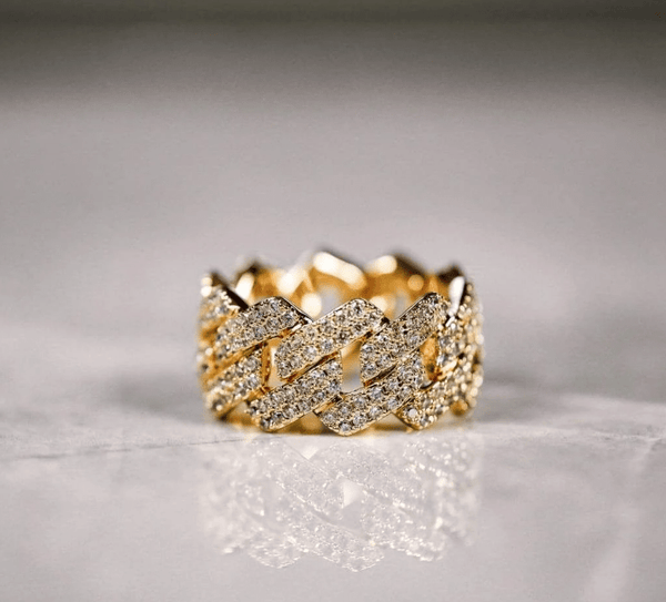 ANELLO A SFERA CUBANA IN ORO GIALLO