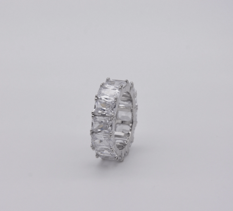 ANELLO TENNIS IN ORO BIANCO GHIACCIO